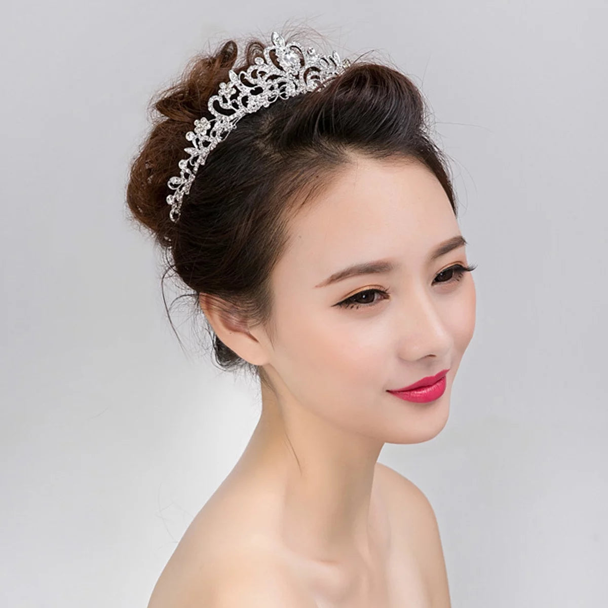 Crown Tiara for Women Girls Elegant Princess Crown with Combs Tiaras for Women Bridal Wedding Prom (Silver)