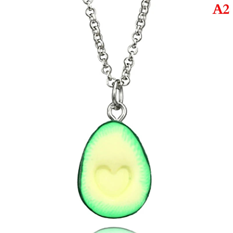 Simulation Fruit Avocado Heart-Shaped Keychain Creative Avocado Backpack Key Chain Pendant Fashion Jewelry Key Ring Friend Gift